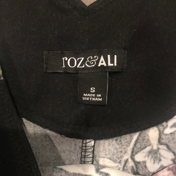 Roz & Ali Black Floral A-line Dress Size S - Picture 6 of 6
